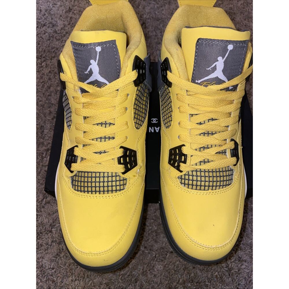Air Jordan 4 “Lightning “ Size 10 Men's